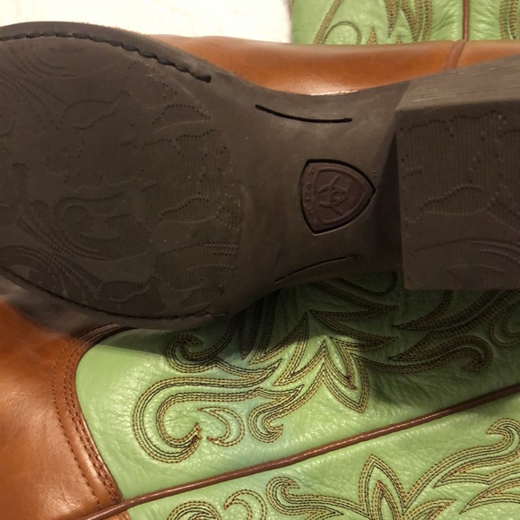Ariat boots - Picture 3 of 4
